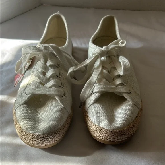 Tommy Bahama White Canvas Espadrilles
