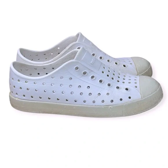 Native‎ Kids Lilac and Gray Water Shoes Size 2