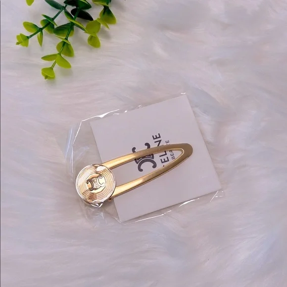 Celine Beauté Gold‎ Hair Clip