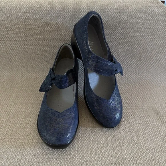 Alegria Ella Metallic Blue Iridescent Mary Jane Shoes Sz 39 (EU) Comfort Wedge