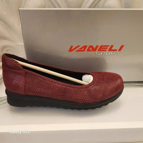 Vaneli Sport Red Leather 