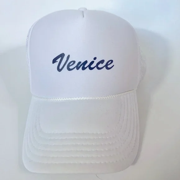 Venice Hat 🏝️🏄‍♂️☀️