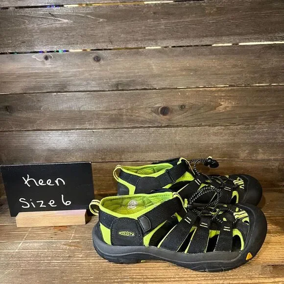 Childrens Big Kids Keen Newport H2‎ Waterproof Pink Camo Shoes Sandals Size 6 Y