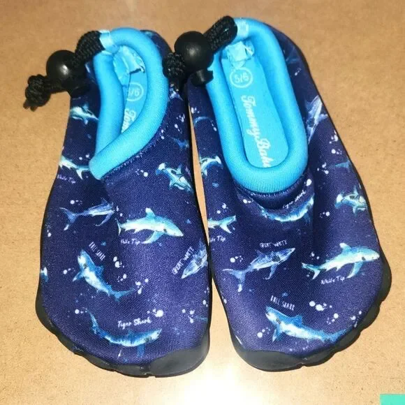 Tommy Bahama Kids Size 5/6 Water Shoes