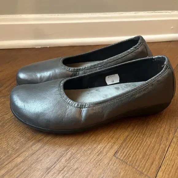Naot Women’s Taupo Ballet Flats 41 Slip On Gray Leather Casual Comfort