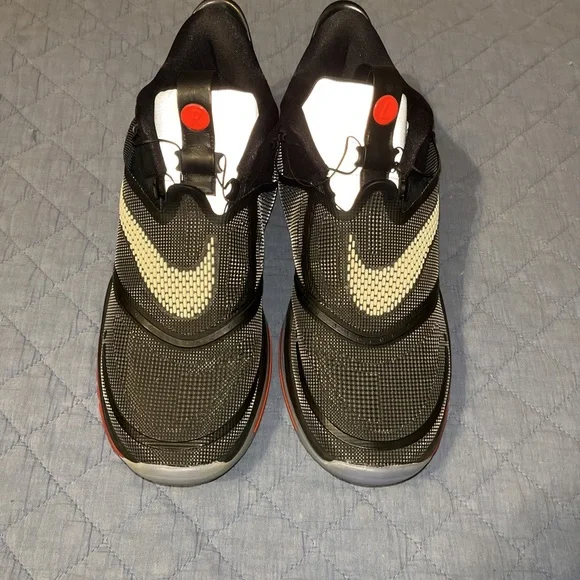 Nike Black and White Sneakers as 15‎