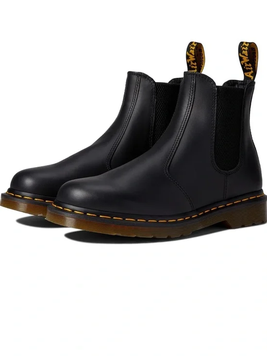 Dr. Martens Black Leather Chelsea Boots with Yellow Stitching nwt nib rare boots