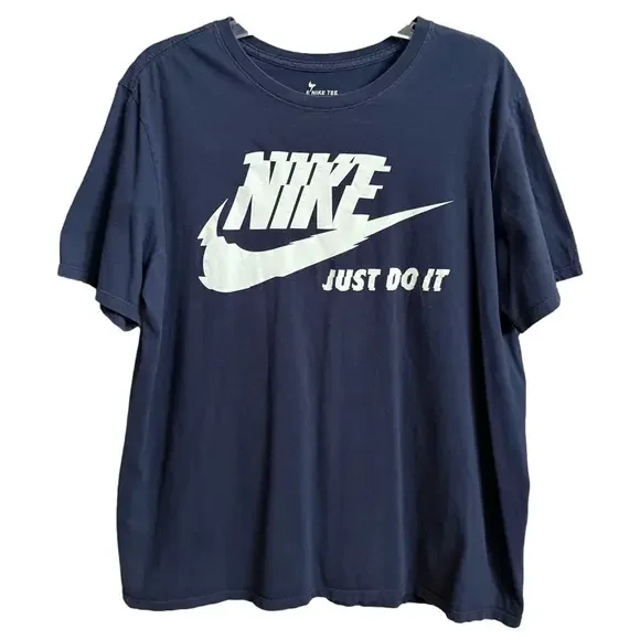 Nike Men's Navy Blue and White Glitchy Nike Graphic T-Shirt Size XL Athletic Cut
