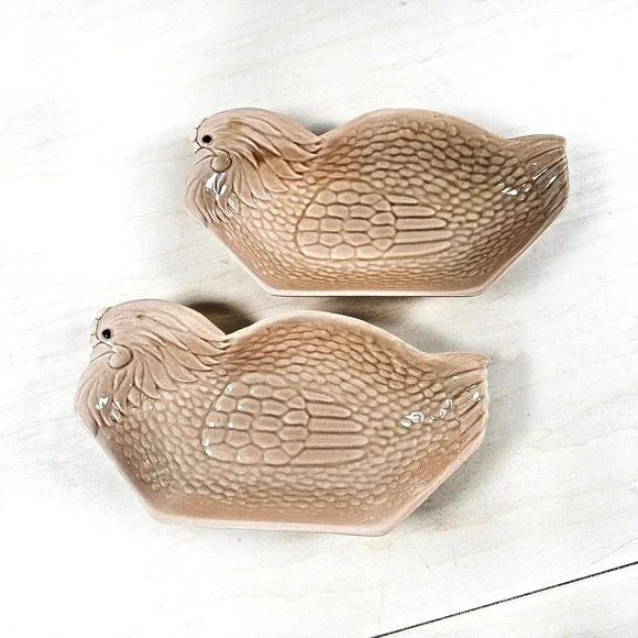 Set of 2 USA 245 Chicken‎ Hen Platter Bowl Plate Pottery McCoy Salmon Colored
