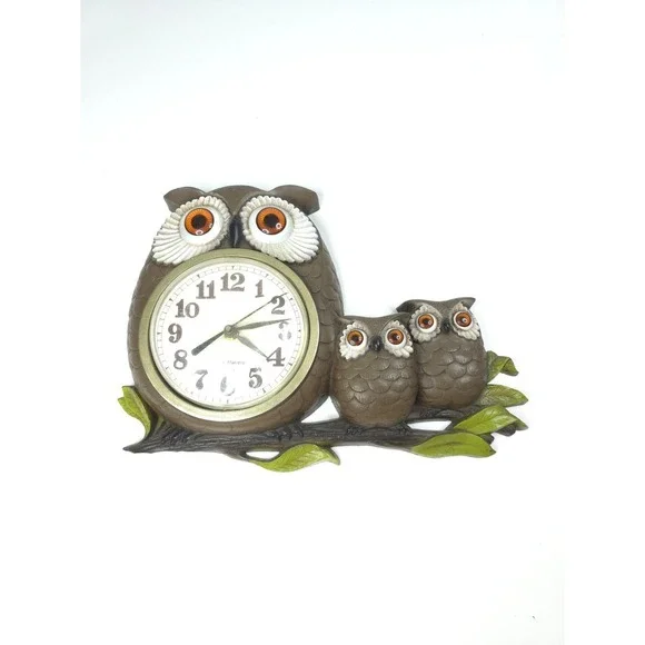 Vintage BURWOOD Wall Clock Owl‎ motif Plastic Estimated circa 1970s-80s