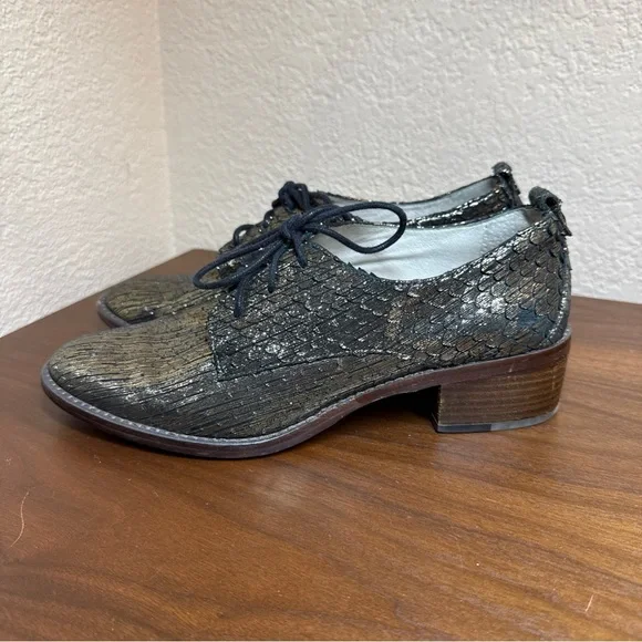 Louise Et Cie Black Gold Lo-Fenn Lace Up Oxfords Shoes Size 9 M Genuine Leather