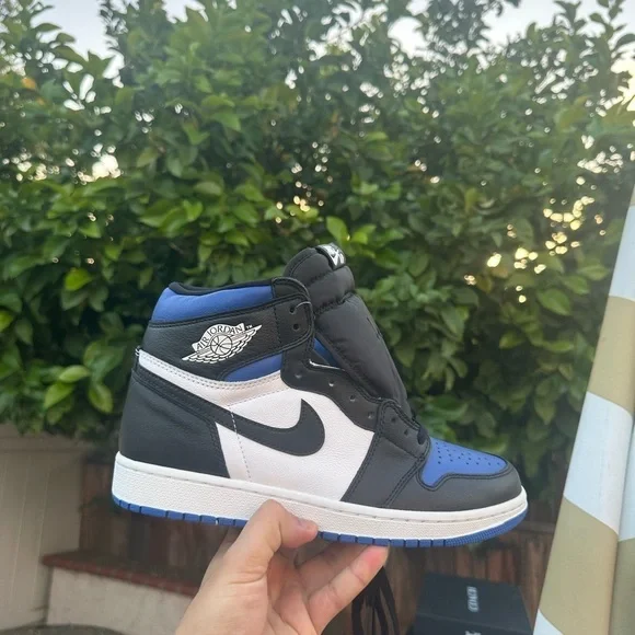Nike Jordan 1 royal toe size 9 new