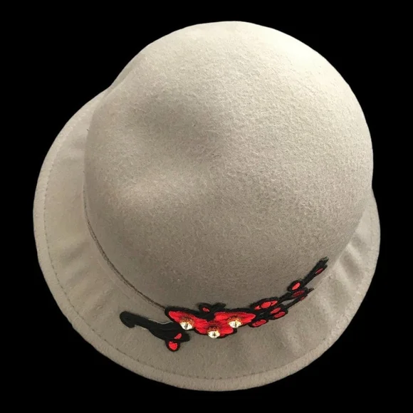 Women's‎ Gray Hat