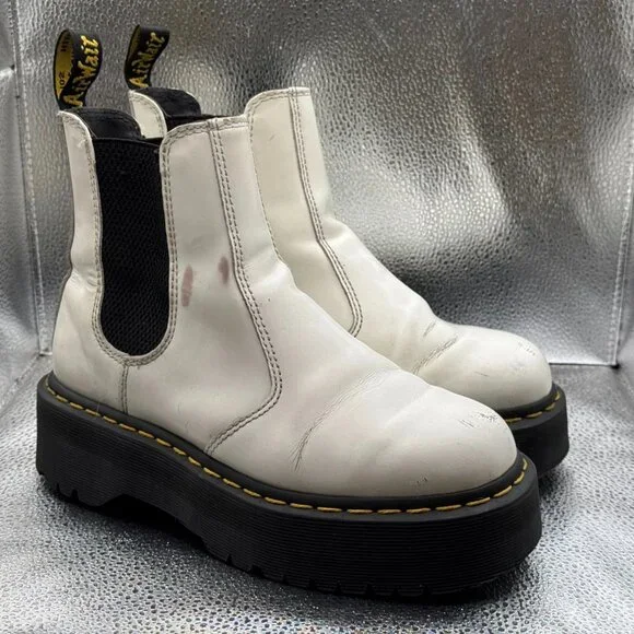 Size - 7 Dr. Martens 2976 Quad White Womens Pull‎ On Leather Chelsea Boots