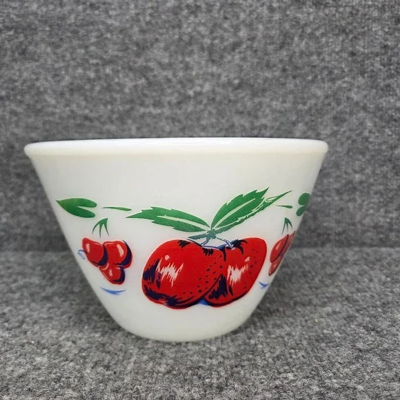 Vtg MCM Fire King Apples Cherries Splash Proof Mixing Bowl 7.5
