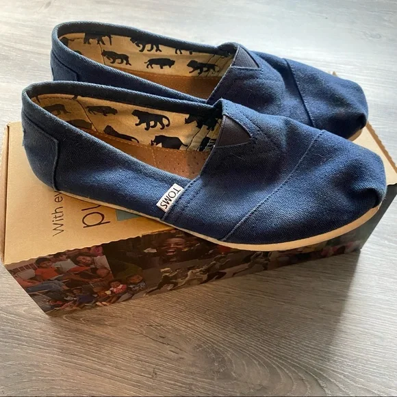 Navy Classic TOMS