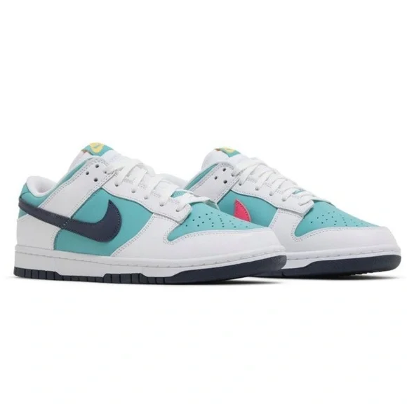 Nike  Dunk low ‘Dusty cactus’ Brand new