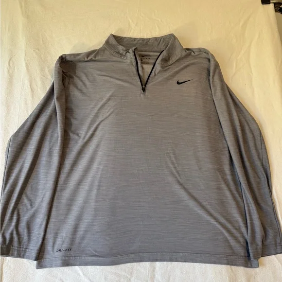 Nike‎ Heather Gray Quarter-Zip Top