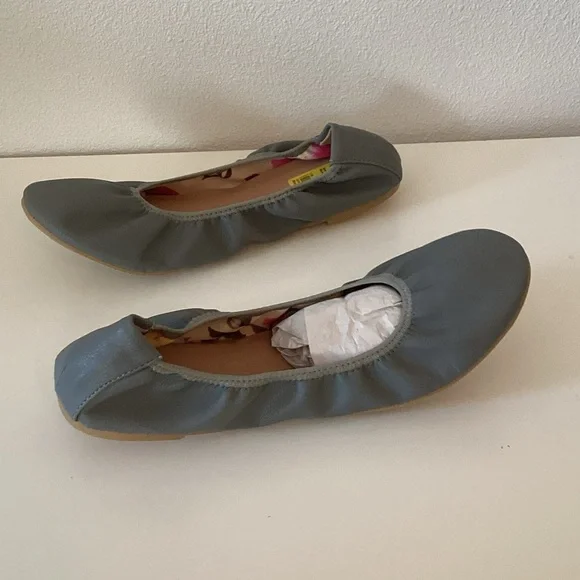 Journee Collection Gray Women's Ballet Flats
