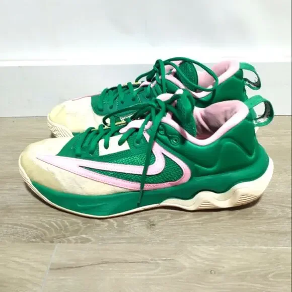 Nike Giannia Immortality 3 