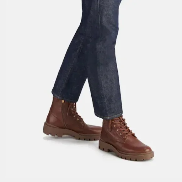 NWT COACH SADDLE SIGNATURE CITYSOLE BOOTS
