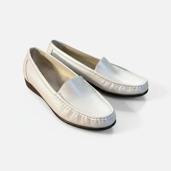 SAS Simplify Moccasin‎ Loafers Silver Cloud Leather Size 9 Wide New without box