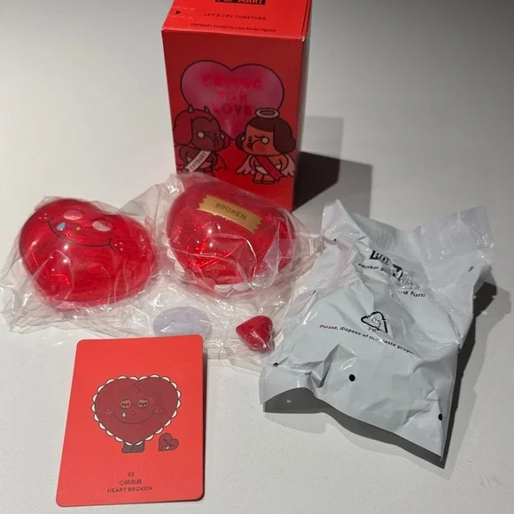 Crying for‎ love Heart Broken  figures from PopMart