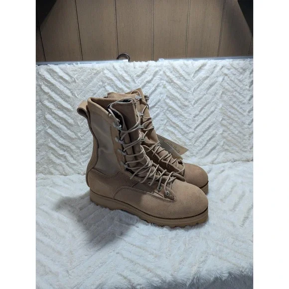 S3 NWT Belleville Boots 245 Temperate Weather Mens 5.5W Wide Desert GTX  Vibram