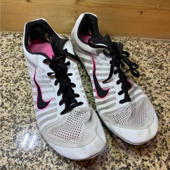 Nike Women's White and Pink‎ Running Shoes