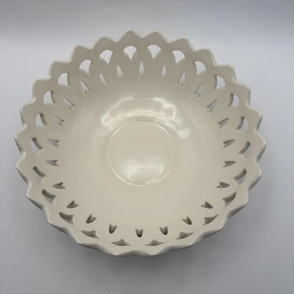 Hartley Greens Leeds Pottery reticulated saw‎ tooth Pierced Bowl