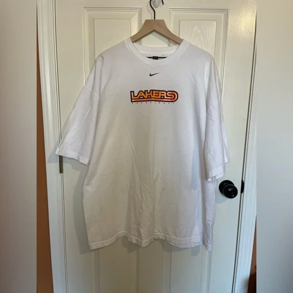 Vintage Nike Los Angelas Lakers NBA Tee