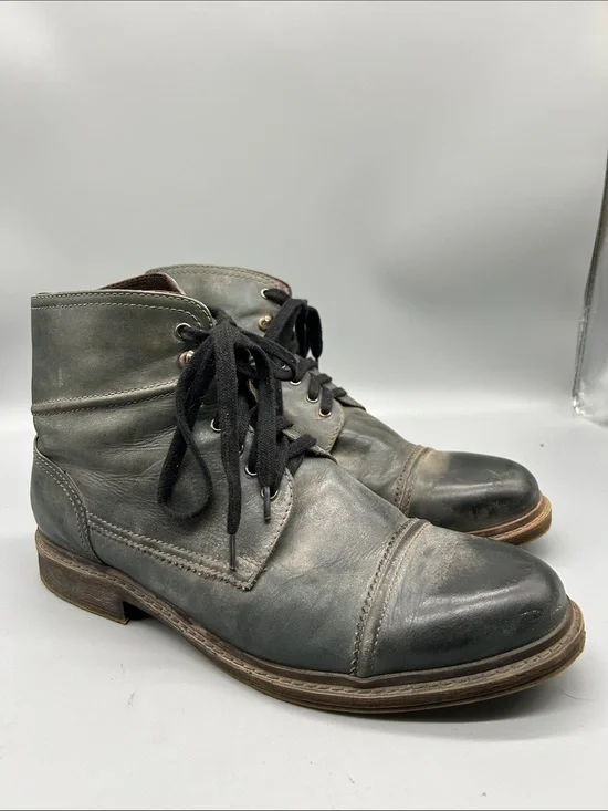 Roan Trey Boots in distressed black/gray