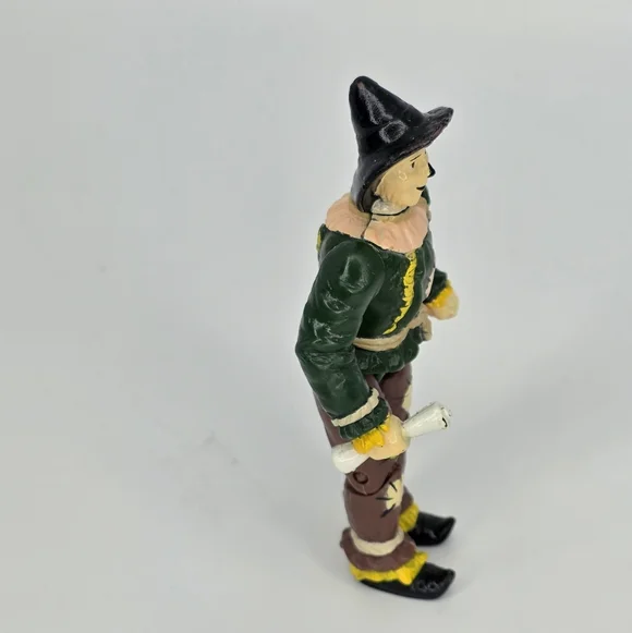 1988 MGM Productions The Wizard of Oz Scarecrow Poseable Action Figure