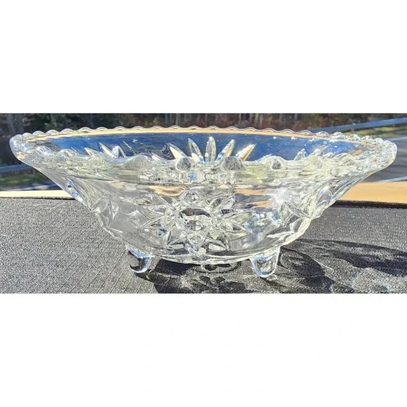 Vintage - Clear Cut Crystal Glass Bowl 3 Footed Candy Dish‎ Star Design Pattern