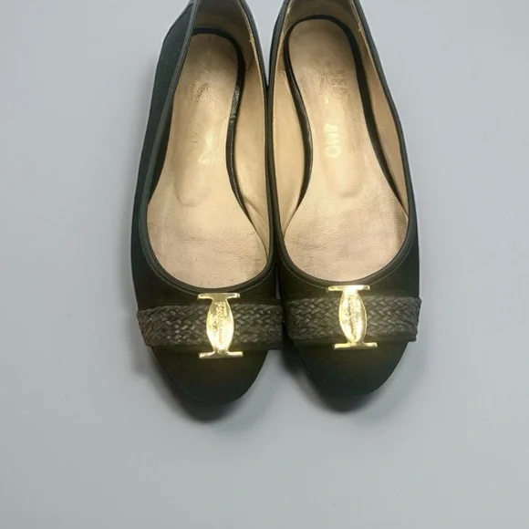 Salvatore Ferragamo Raffia Bow Woven Detail Ballerina Flat Shoes In Black