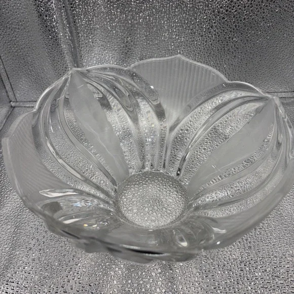 VTG Imperlux Lead Crystal Cut Bowl Dogwood Pattern Frosted Clear Fruit Punch‎
