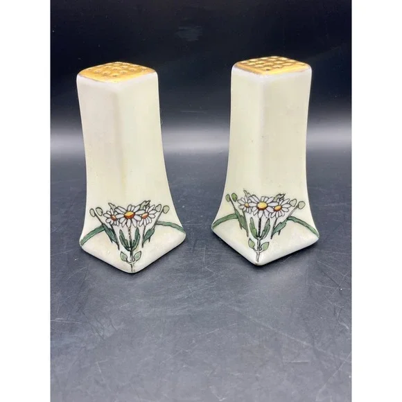 Vtg Art Deco Floral Salt & Pepper Shakers Daisies Gold Trim 3.5