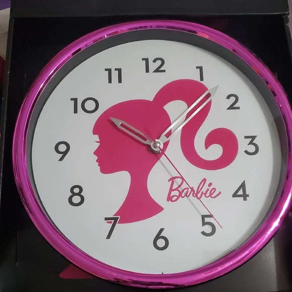 Barbie purple metallic magenta round‎ wall clock new in box