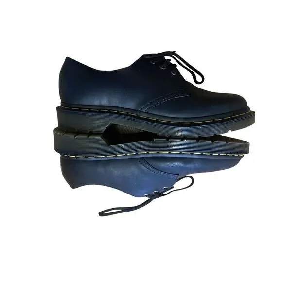 Doc Martens 14046 Black Vegan Leather Lace Up 3-Eye Oxfords Men 7 Women 8 EU 39