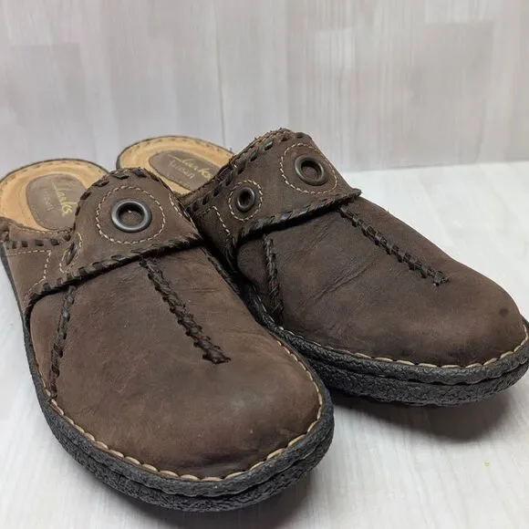 Clarks Artisan Women’s Brown Leather Slip‑On Clogs Mules Shoes Size 8.5 31273