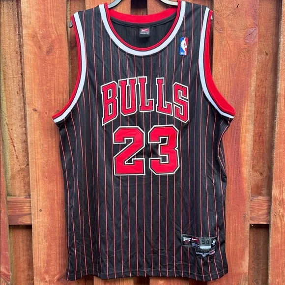 Nike Bulls Black and Red Striped Jersey Size XXL