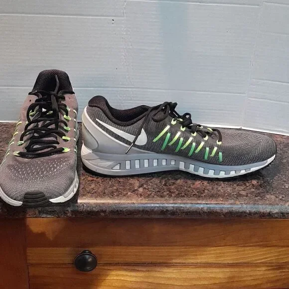 GIFT IDEA....Nike Zoom Odyssey 2 Running Shoes...Size 14