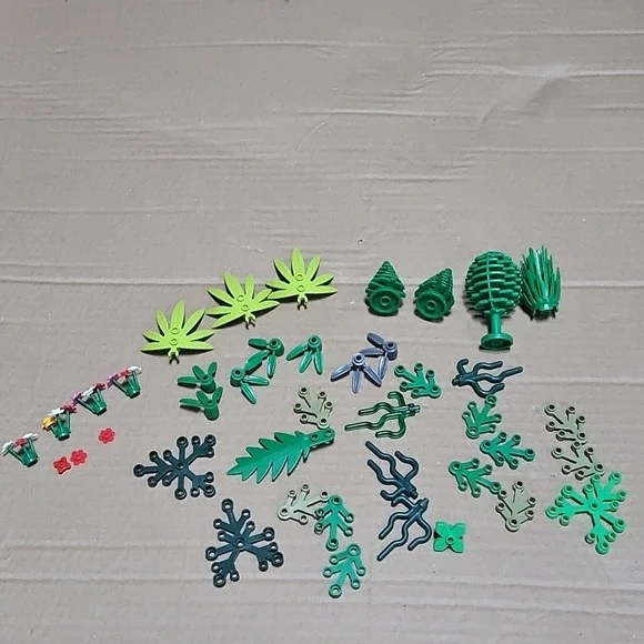 LEGO Plants Trees Lot‎ 1+ oz Various Colors And Types Flowers Leaves Veg