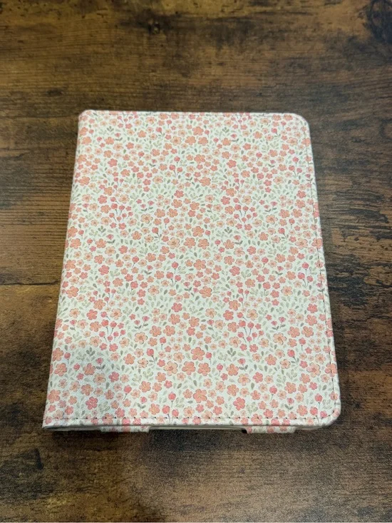THE CLOVER HOUSE Blossoms Kindle Paperwhite 12th Gen Case