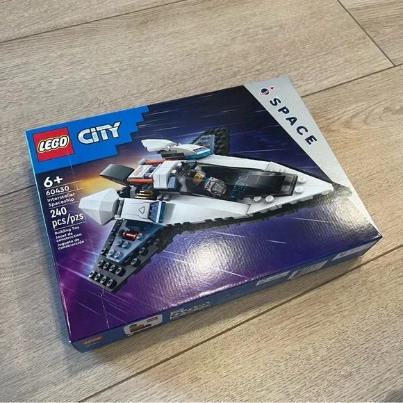 Lego City Interstellar Spaceship 60430 NEW IN BOX SEALED