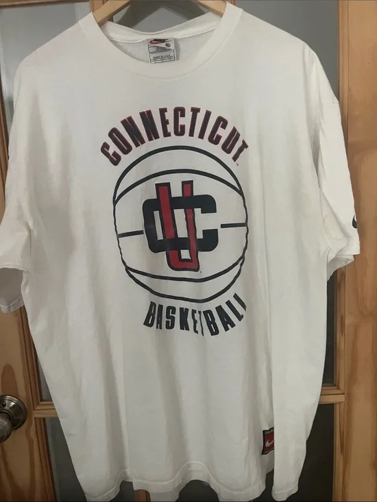 Nike UCONN Connecticut basketball white T-Shirt Men’s XL NCAA College Sports