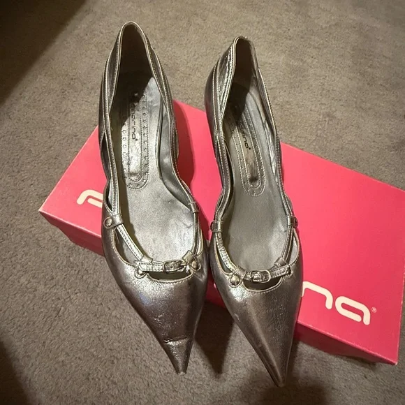 Fornarina Metallic Silver Pointed Kitten Heels Buckle Detail EU 36