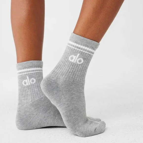 ALO Yoga Unisex Half-Crew Socks in Gray/White‎ - NEW
