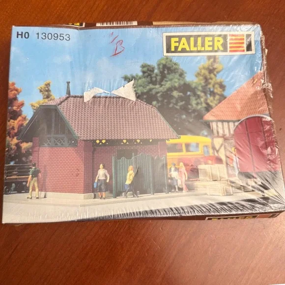 Faller HO scale 130953 Toilet Facility sealed Toilettenhaus vintage kit
