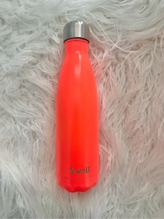 🍓6/$15🍓 S’well Neon Orange Original 17oz Water Bottle